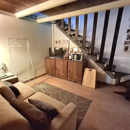 Apartman Bilocale In Strada Vestricciano Genna Con Giardino Privato *