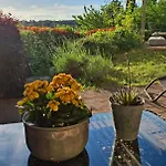 Bilocale In Strada Vestricciano Genna Con Giardino Privato Apartment *