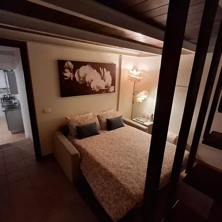 Apartamento Bilocale In Strada Vestricciano Genna Con Giardino Privato *