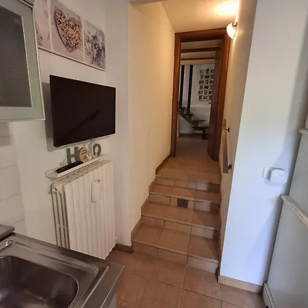 Bilocale In Strada Vestricciano Genna Con Giardino Privato *