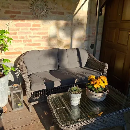 Apartment Bilocale In Strada Vestricciano Genna Con Giardino Privato *