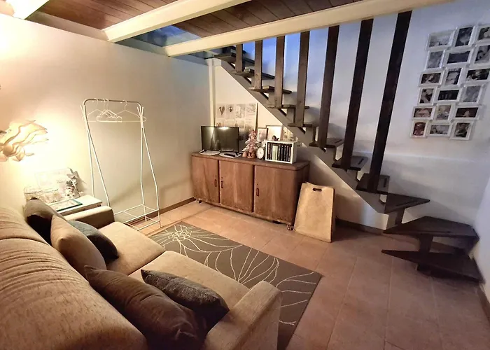 Apartment Bilocale In Strada Vestricciano Genna Con Giardino Privato *