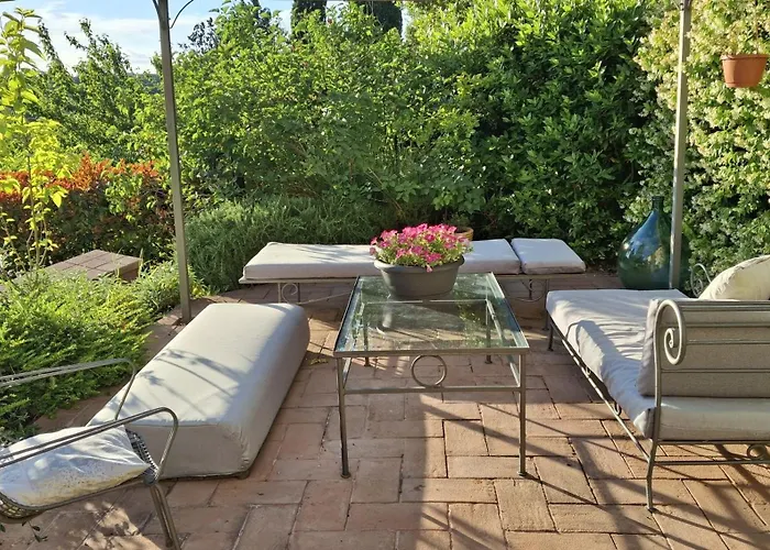 Bilocale In Strada Vestricciano Genna Con Giardino Privato Apartment