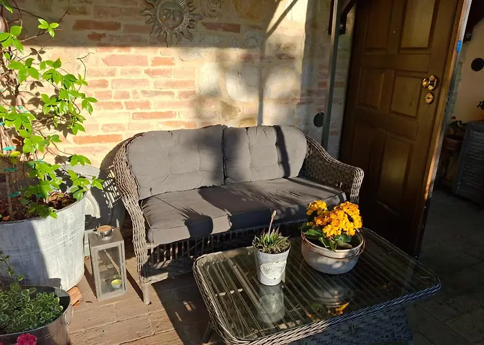 Apartment Bilocale In Strada Vestricciano Genna Con Giardino Privato *