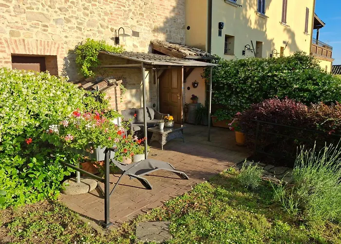 Bilocale In Strada Vestricciano Genna Con Giardino Privato